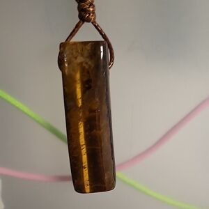 Brown Stone Pendant Necklace